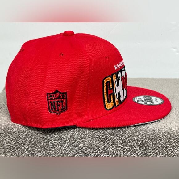 NEW NFL KANSAS CITY CHIEFS New Era 9Fifty Red Embroidered Logo Snapback Wool Hat - Picture 2 of 4